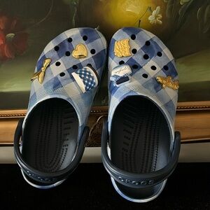 New CROCS x Bath & Body Works classic Clog gingham print Jibbitz charms W 8 M 6